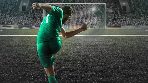 利物浦23轮不败领跑，曼城紧追差距仅2分，争四战况白热化